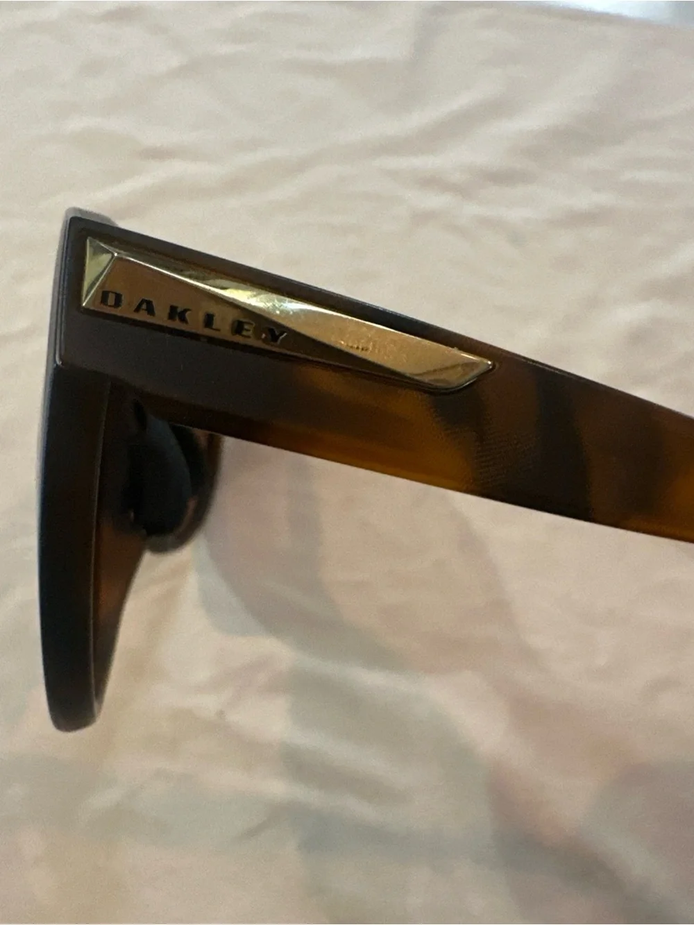Oakley women sunglasses